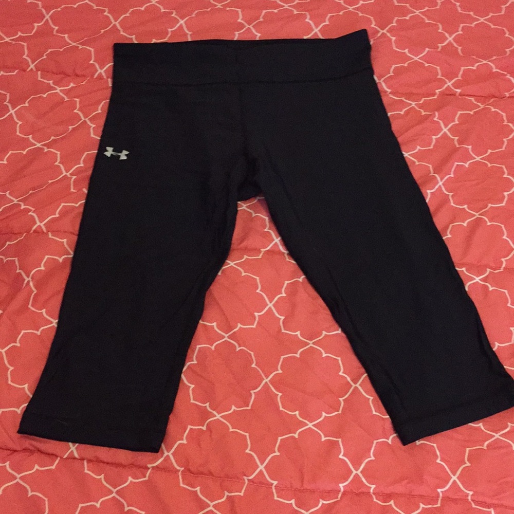 Under Armour Capri / Bike Shorts Workout Leggings